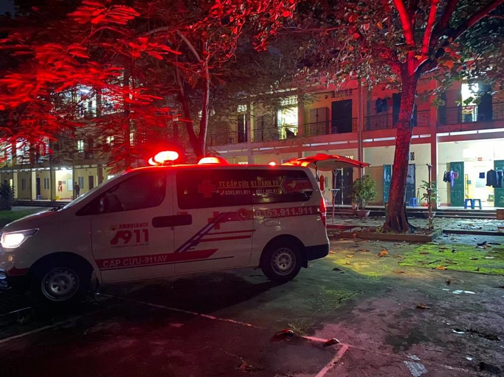 Đưa F0 đi điều trị 